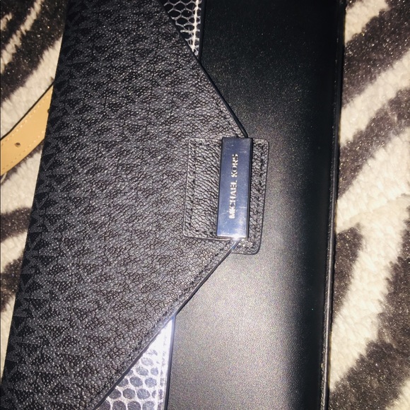 Michael Michael Kors Black Python Belt Bag - Picture 7 of 8